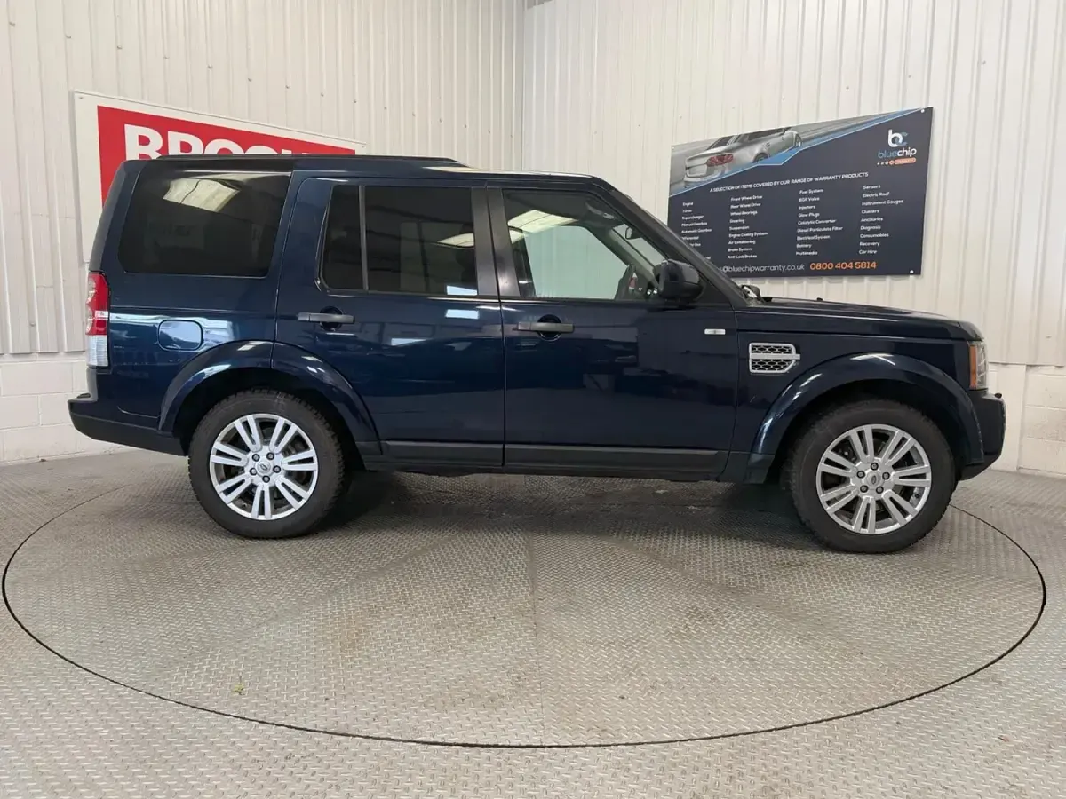 Used Land Rover Discovery 4 255 HP (187 kW) 2012 Blue SUV