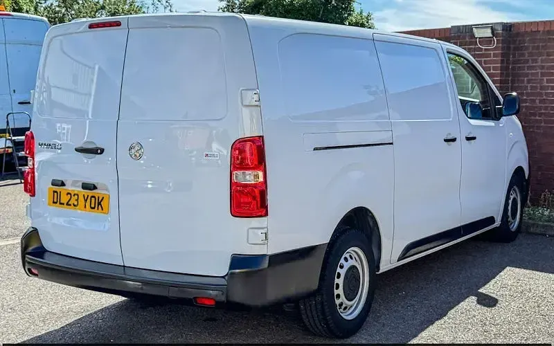 Used Vauxhall Vivaro S 101 HP (74 kW) 2023 White MPV