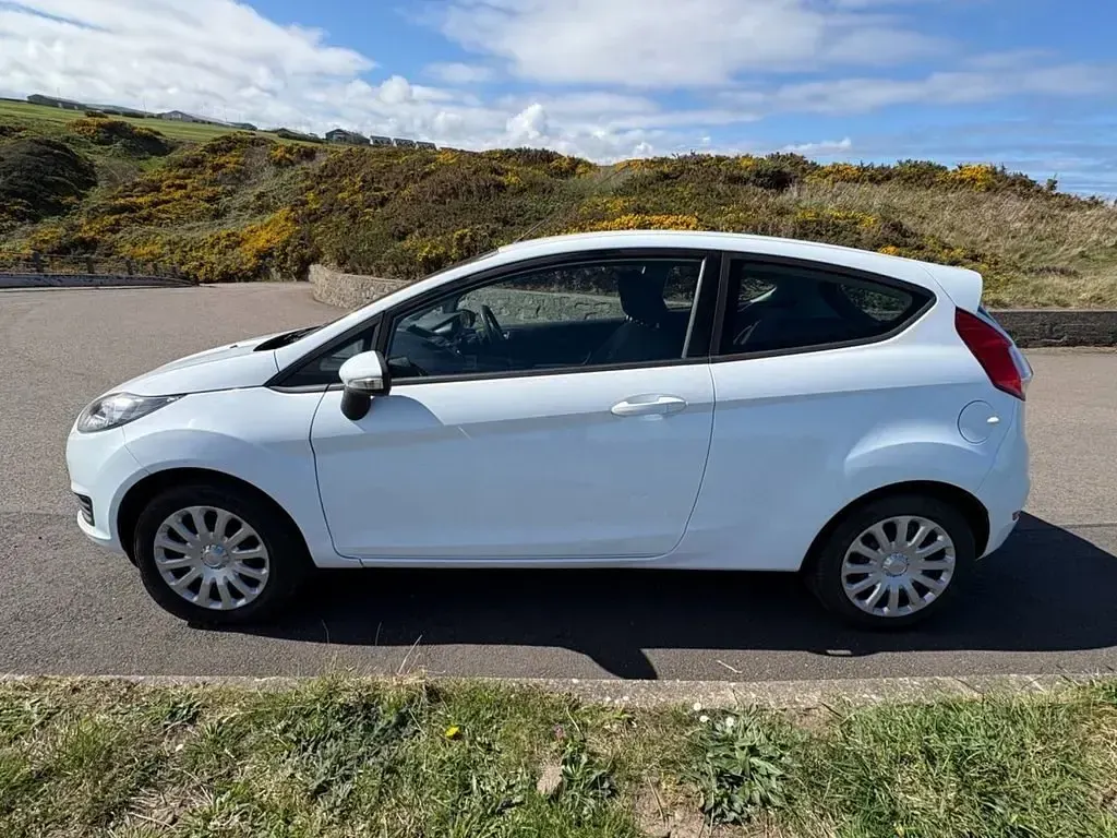 Usado Ford Fiesta Style 60 HP (44 kW) 2014 Branco Citadino