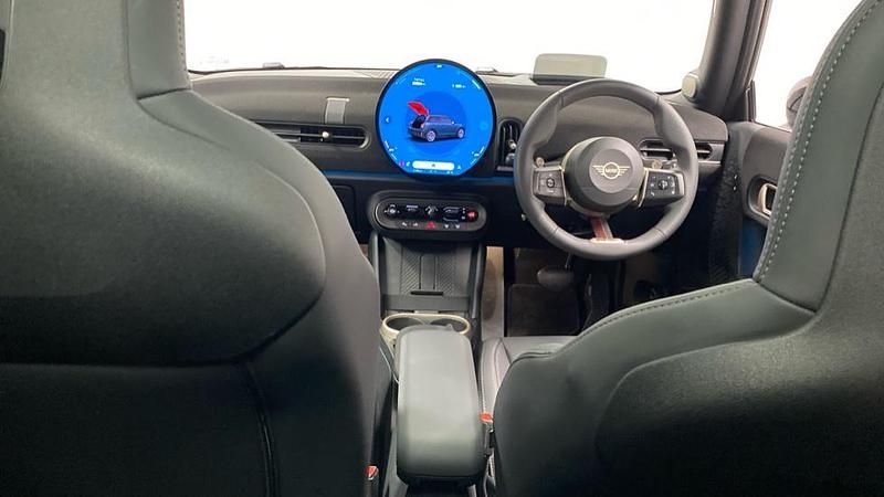 Used Mini Cooper Hatch 113 kW (154 HP) 2025 Grey Hatchback