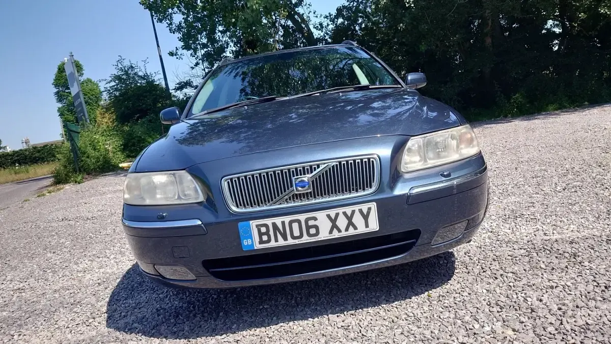 Used Volvo V70 SE 2006 Blue Estate
