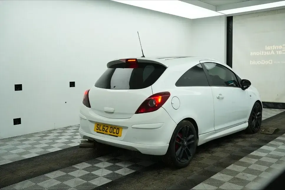 Used Vauxhall Corsa Edition 2012 White Hatchback
