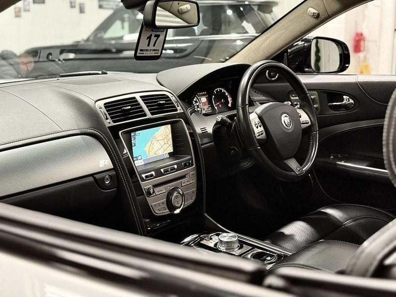 Used Jaguar XKR 510 HP (375 kW) 2011 White Cabriolet