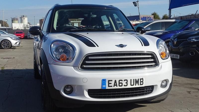 White Used 2013 Mini Cooper D Countryman SUV | £4,500 (Fair price) - Image 1/4