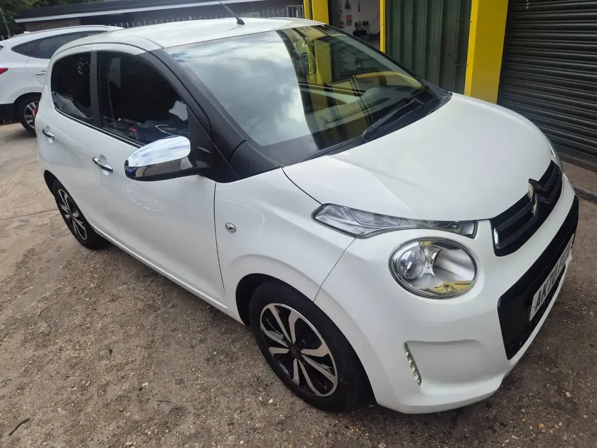 Used Citroën C1 Shine 2020 White Hatchback