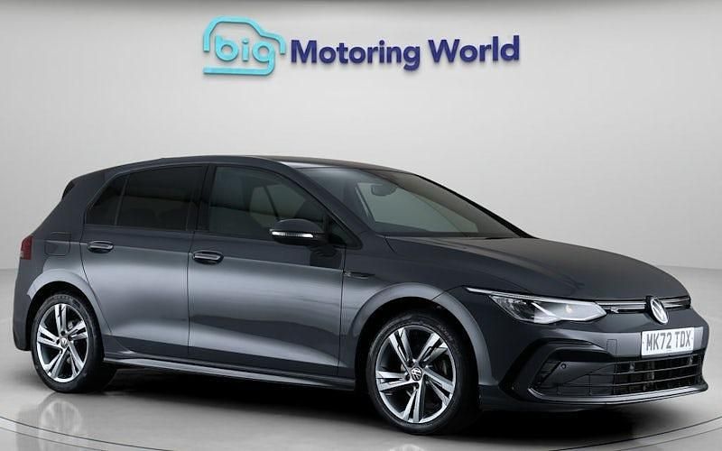 Used 2024 VW Golf VIII R-line Hatchback | £18,300 (Good price) - Image 1/4
