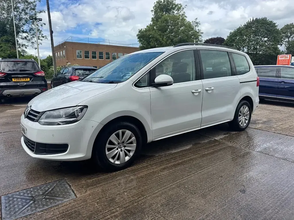 Used VW Sharan SE 140 HP (102 kW) 2015 White MPV