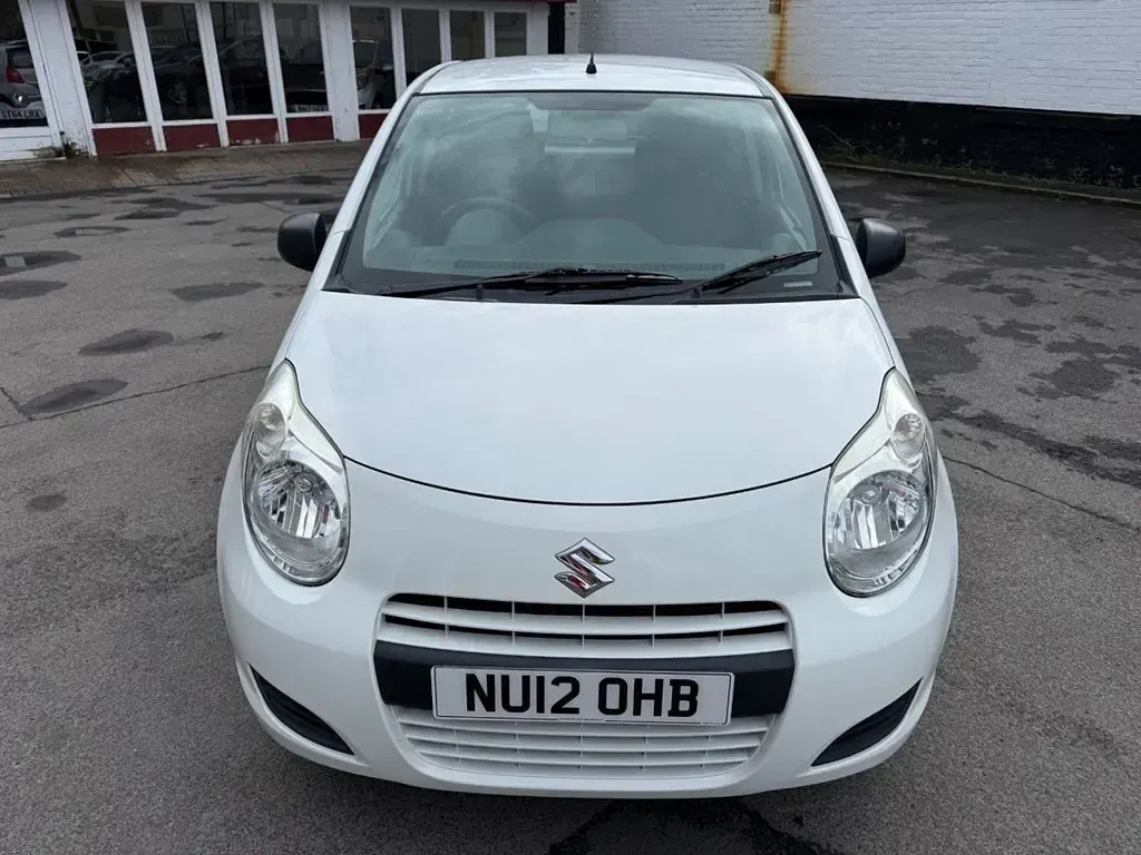 Used Suzuki Alto SZ3 68 HP (50 kW) 2012 White Hatchback