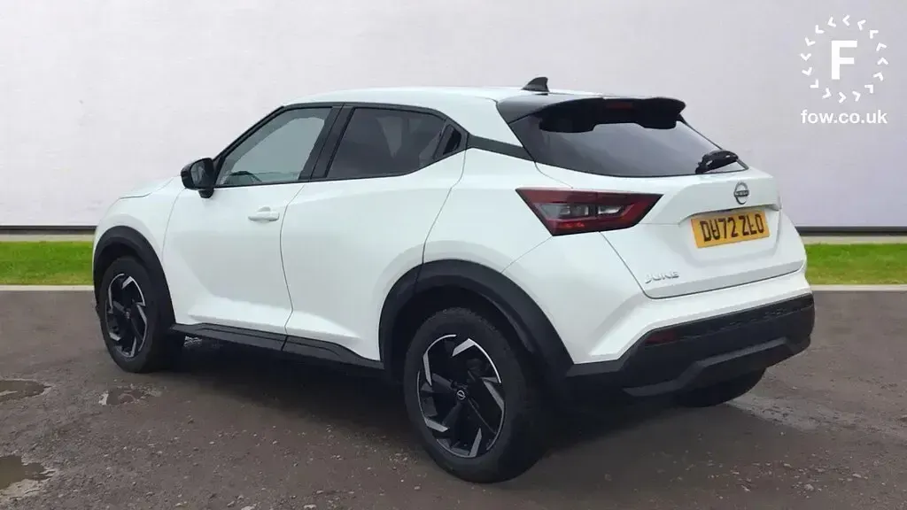 Used Nissan Juke N-Connecta 114 HP (83 kW) 2022 White SUV