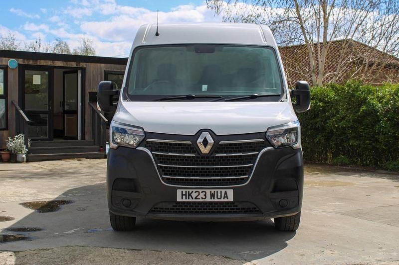Used Renault Master Business 2023 White MPV