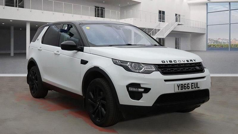 White Used 2017 Land Rover Discovery Sport HSE SUV | £12,495 (Fair price) - Image 1/3