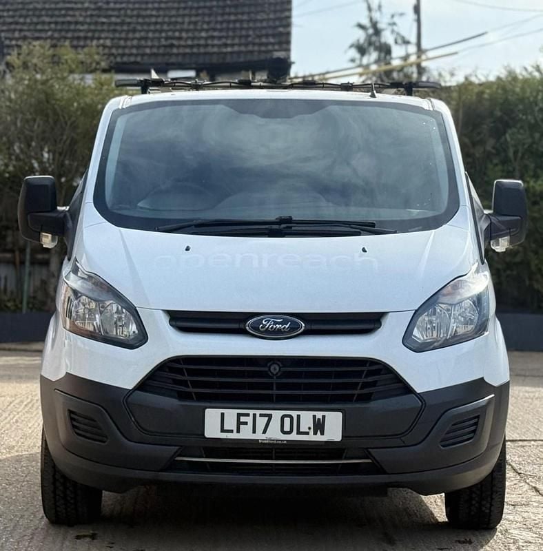 Used Ford Transit Custom 105 HP (77 kW) 2017 White Van
