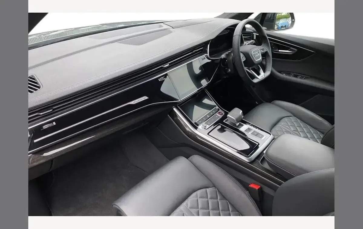 Used Audi SQ7 Comfort 507 HP (372 kW) 2025 Grey SUV