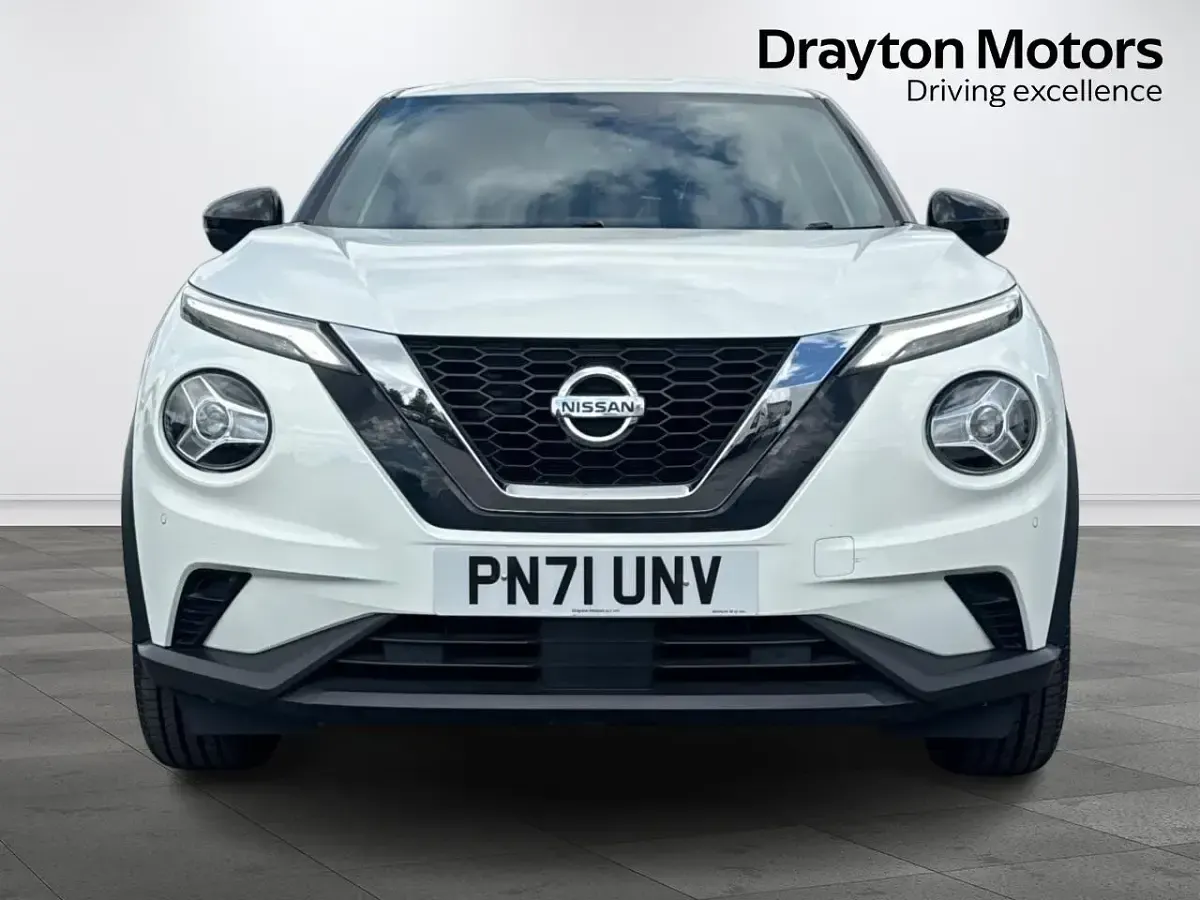 Used Nissan Juke N-Connecta 114 HP (83 kW) 2021 White SUV