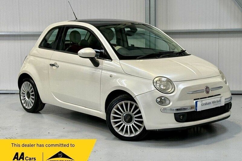 White Used 2010 Fiat 500 Lounge Hatchback | £3,495 (A bit pricey) - Image 1/1