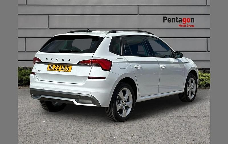 Gebraucht Skoda Kamiq SE Drive 108 PS (79 kW) 2023 Weiß SUV