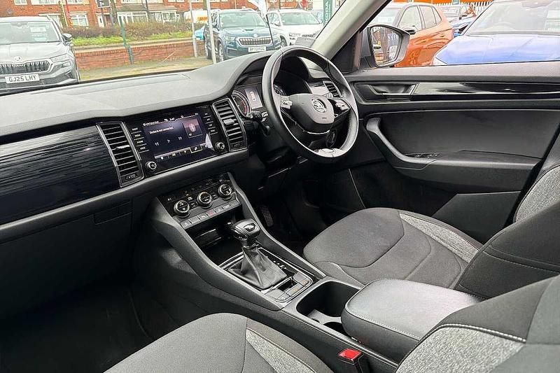 Used Skoda Kodiaq SE Drive 147 HP (108 kW) 2021 Grey SUV