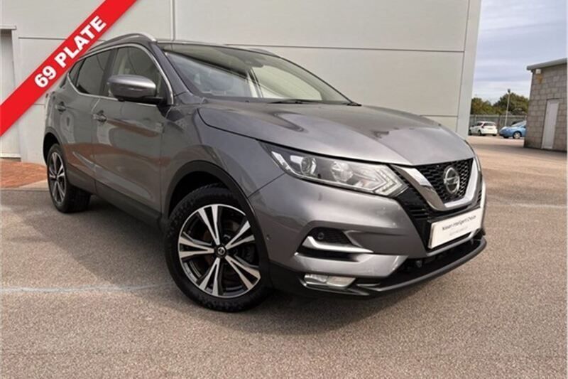 Gun metallic Used 2019 Nissan Qashqai N-Connecta SUV | £15,995 (Expensive) - Image 1/4