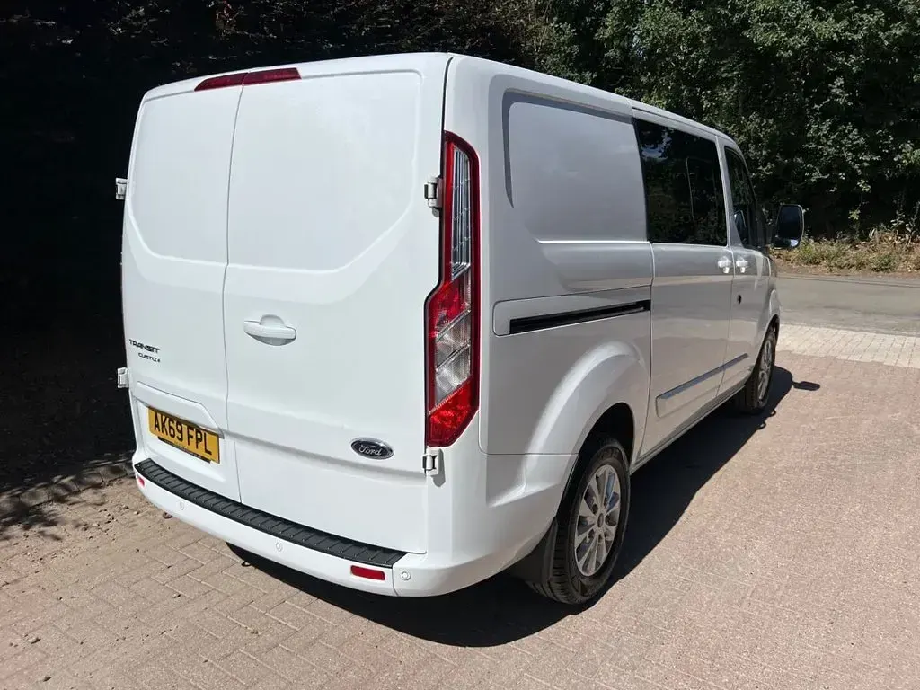 Used Ford 300 Limited 2019 White Van