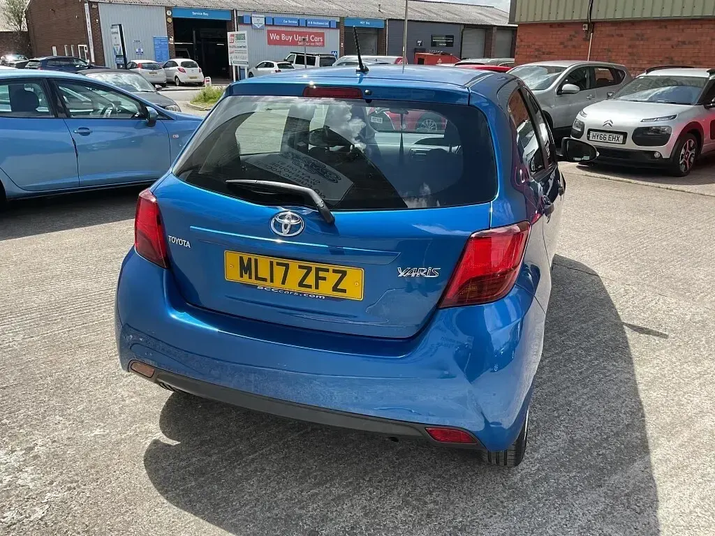 Used Toyota Yaris Active 2017 Blue Hatchback