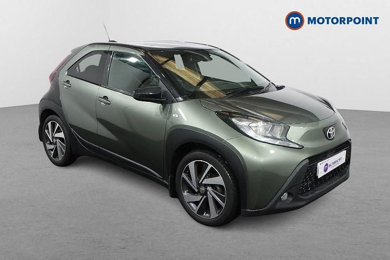 Green Used 2022 Toyota Aygo Hatchback | £12,199 (Fair price) - Image 1/4