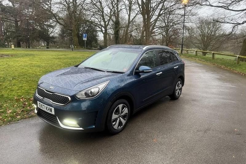 Used Kia Niro 141 HP (103 kW) 2017 Blue SUV
