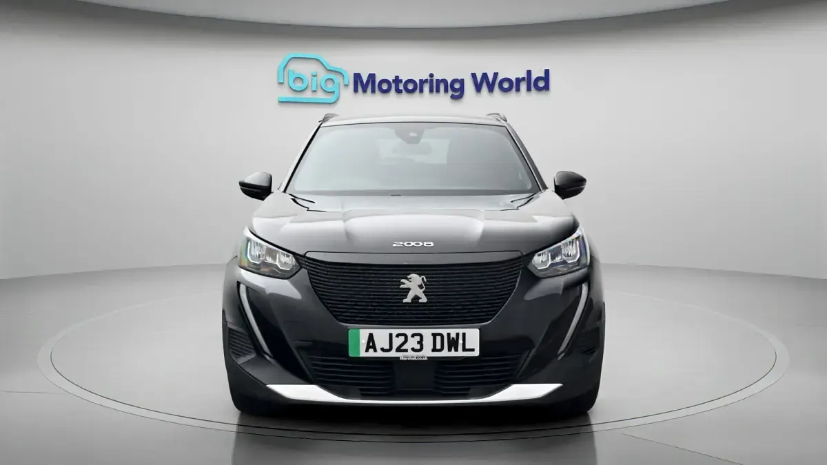 Used Peugeot e-2008 Allure+ 100 kW (136 HP) 2023 Black SUV