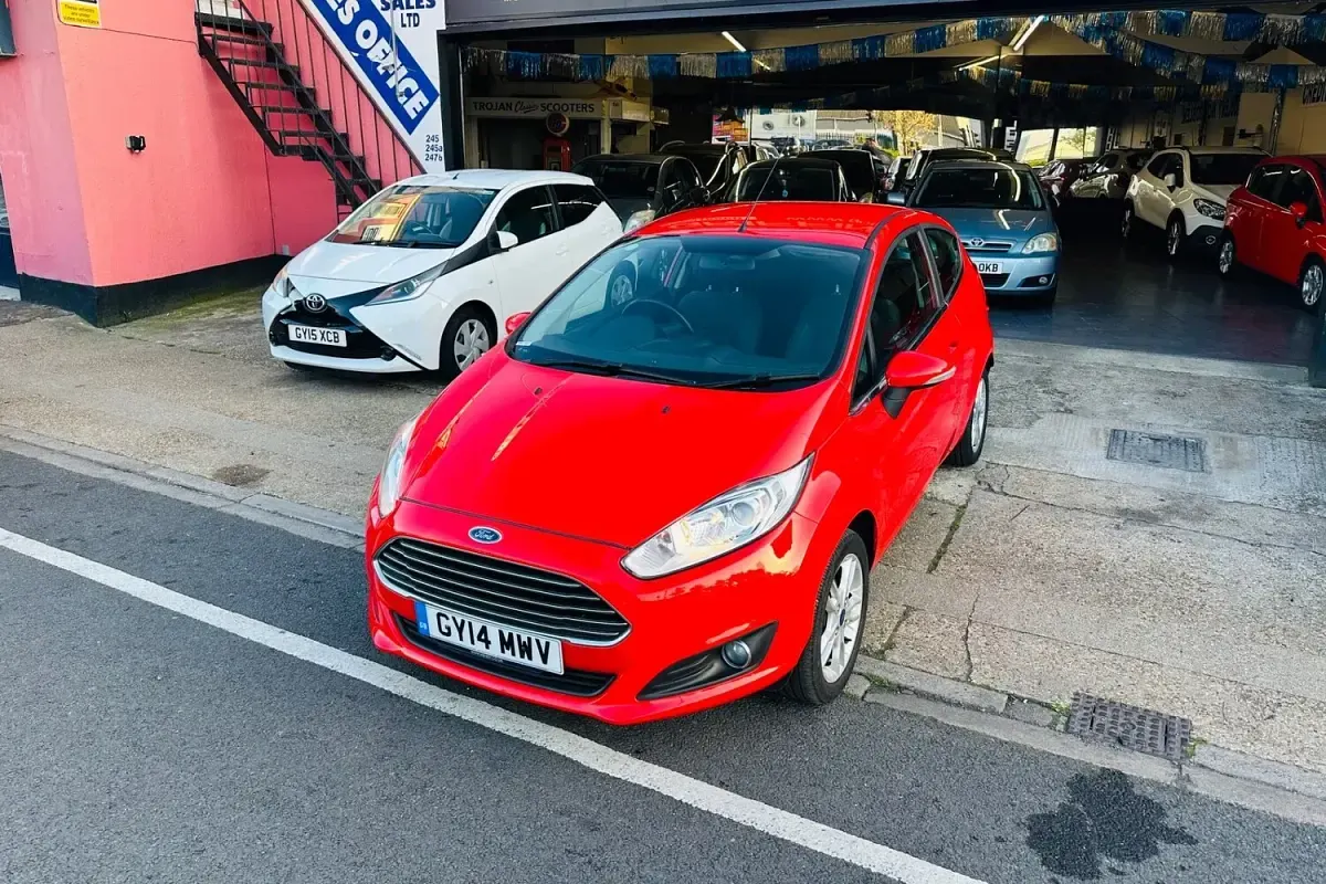 Used Ford Fiesta Zetec 2014 Red Hatchback