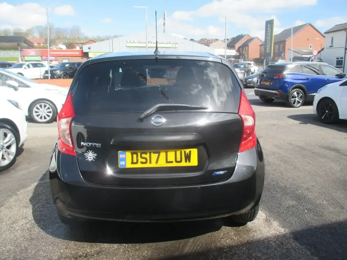 Used Nissan Note Acenta Premium 90 HP (66 kW) 2017 Black Hatchback