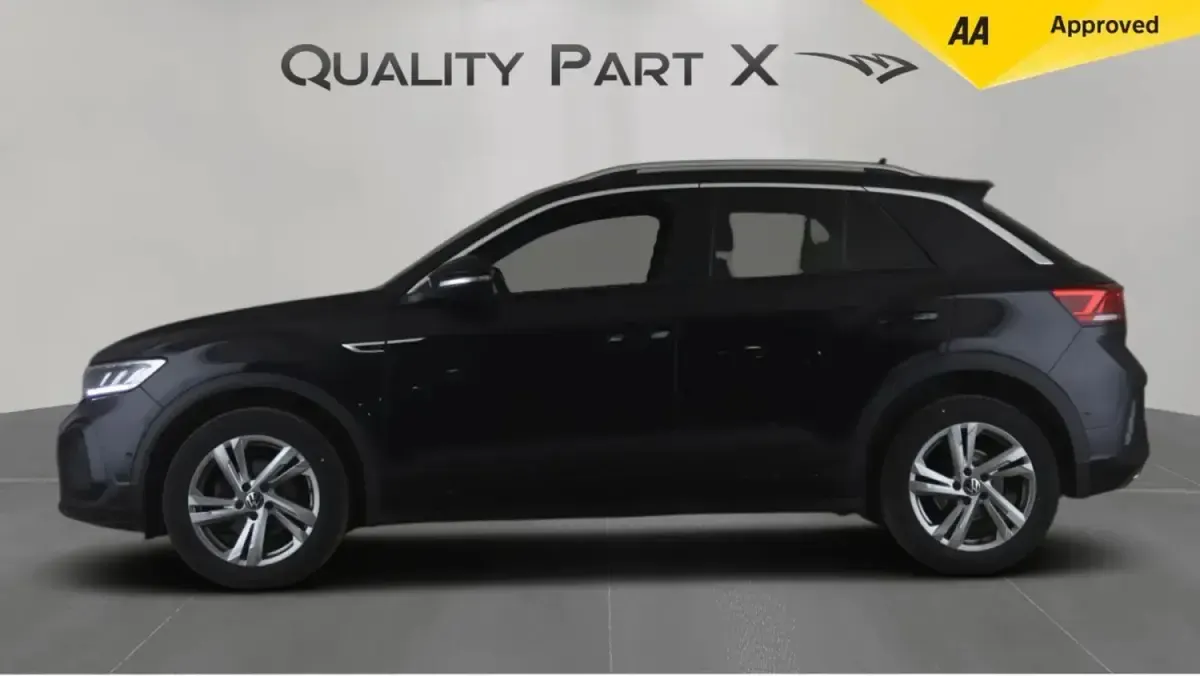 Usado VW T-Roc R-line 150 CV (110 kW) 2023 Negro SUV