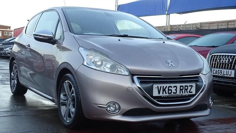 Pink Used 2013 Peugeot 208 Allure Hatchback | £2,795 (Fair price) - Image 1/4