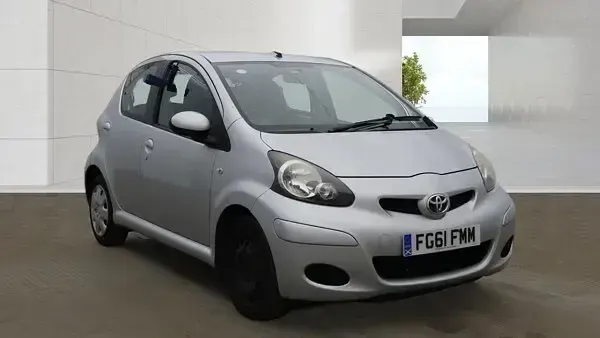 Used Toyota Aygo 68 HP (50 kW) 2011 Silver Hatchback