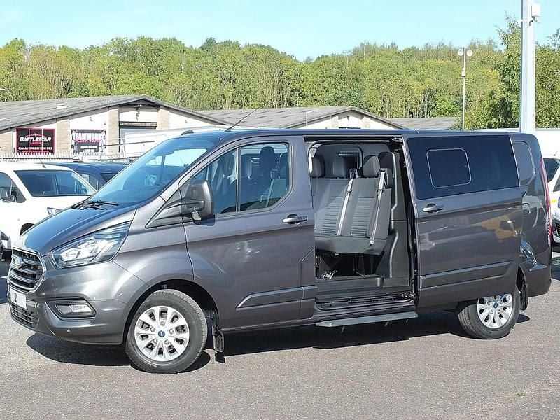 Begagnad Ford Transit Custom Limited 170 HK (125 kW) 2021 Grå Van