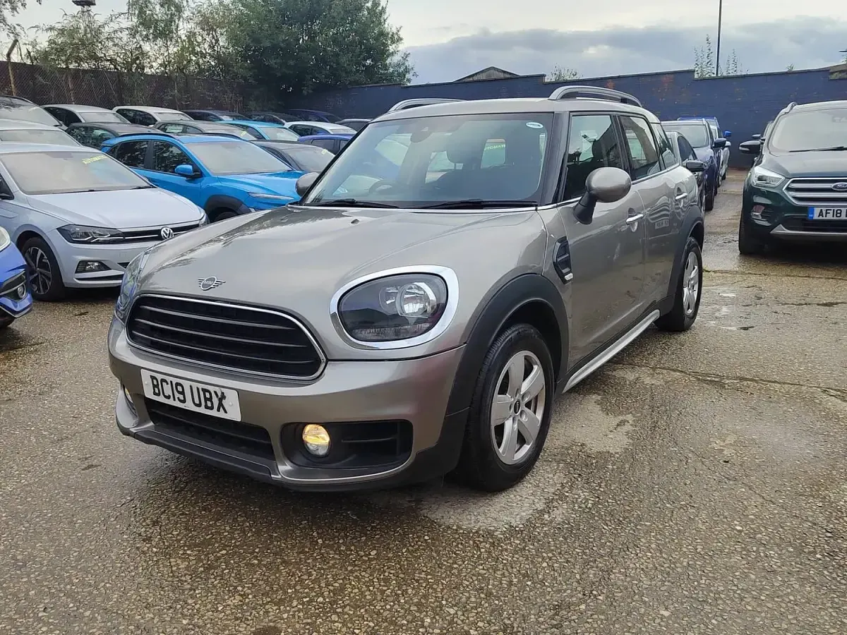 Used Mini Cooper Classic 2019 Silver Hatchback