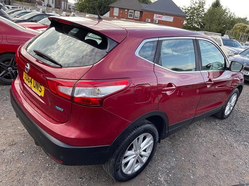 Used Nissan Qashqai Acenta 2014 Red SUV