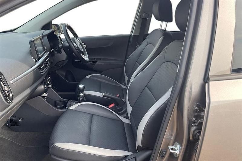 Used Kia Picanto 66 HP (48 kW) 2019 Silver Hatchback