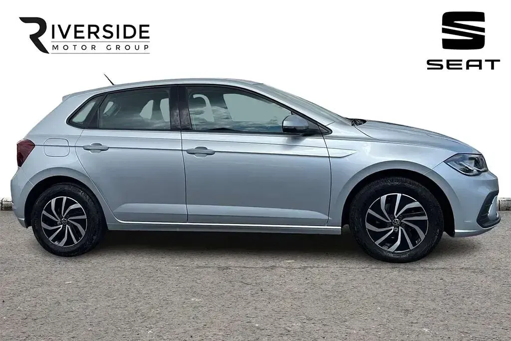 Begagnad VW Polo S 95 HK (69 kW) 2023 Silver Halvkombi