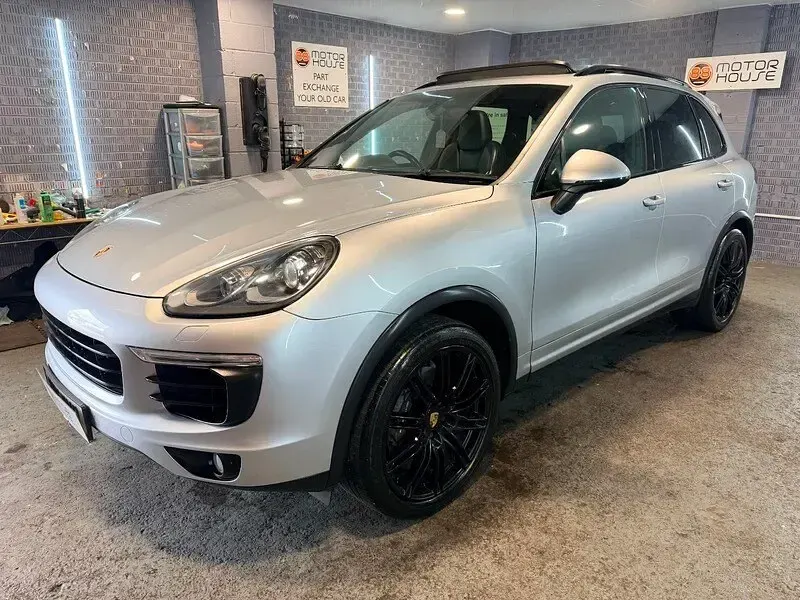 Used Porsche Cayenne 262 HP (192 kW) 2016 Silver SUV