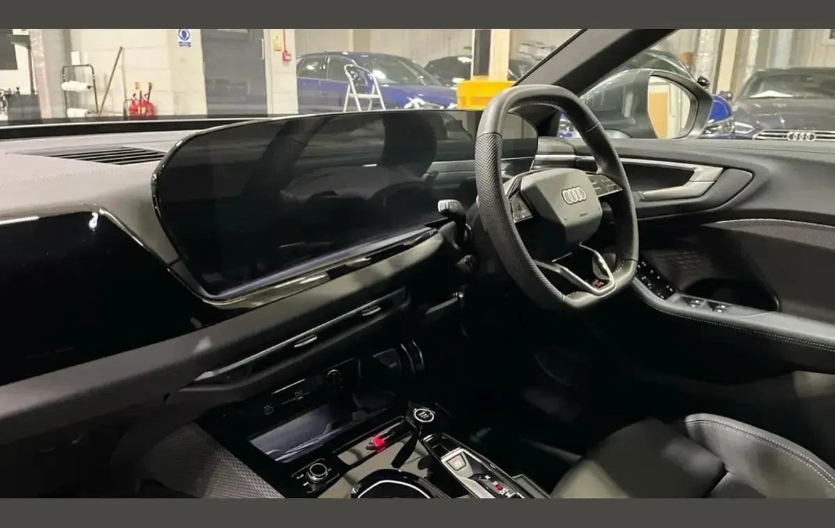 Used Audi A5 S-Line 200 HP (147 kW) 2025 Grey Estate