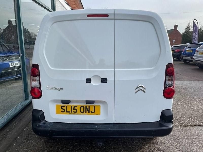 Used Citroën Berlingo 75 HP (55 kW) 2015 White MPV