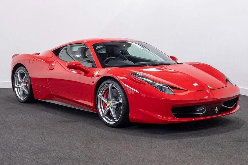 Used Ferrari 458 570 HP (419 kW) 2010 Red Coupe