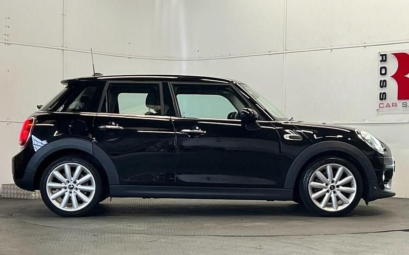 Used Mini Cooper Classic 136 HP (100 kW) 2019 Black Hatchback