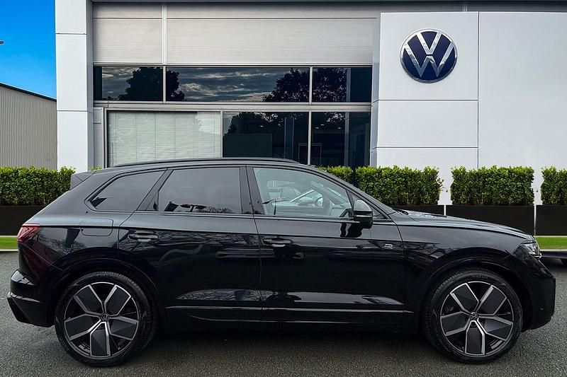 Used VW Touareg Black Edition 286 HP (210 kW) 2025 Black SUV