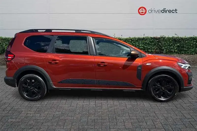 Used Dacia Jogger Extreme 110 HP (80 kW) 2023 Brown MPV