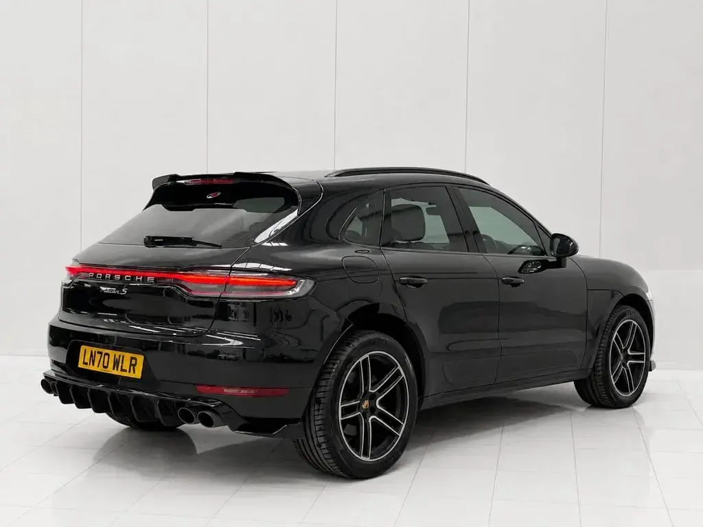 Used Porsche Macan 354 HP (260 kW) 2020 Black SUV