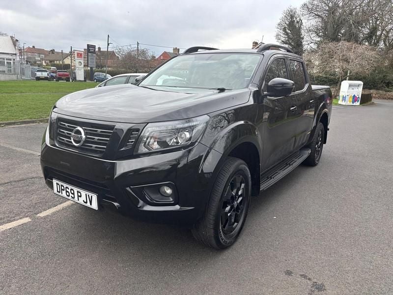 Used Nissan Navara N-Guard 190 HP (139 kW) 2019 Black Pickup