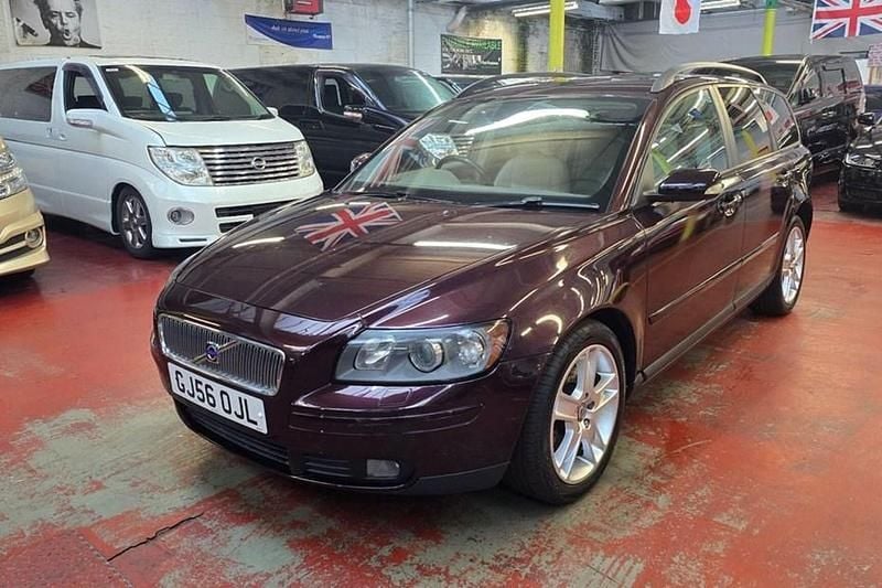 Mauve/purple Used 2006 Volvo V50 SE Estate | £2,495 (Fair price) - Image 1/1