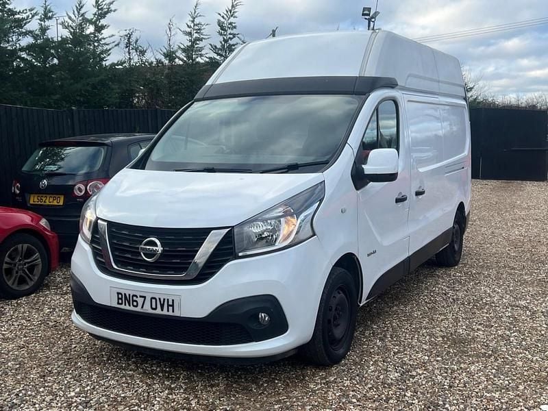 Used Nissan NV300 Acenta 125 HP (91 kW) 2017 White Van