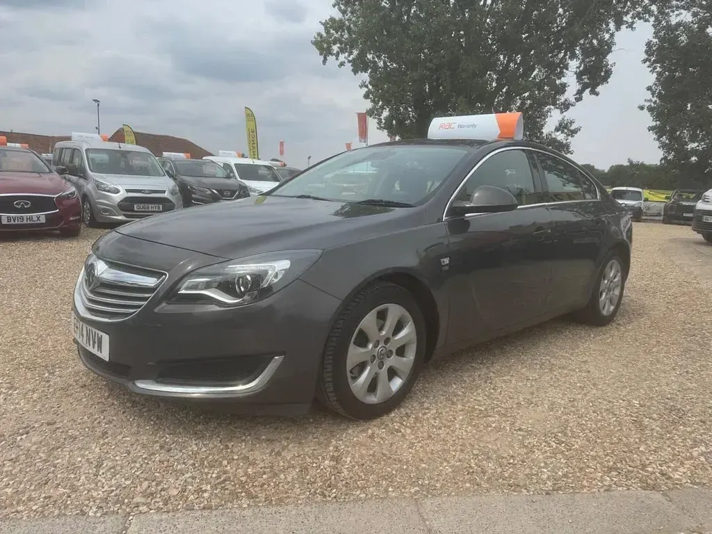 Used Vauxhall Insignia S 140 HP (102 kW) 2014 Grey Hatchback