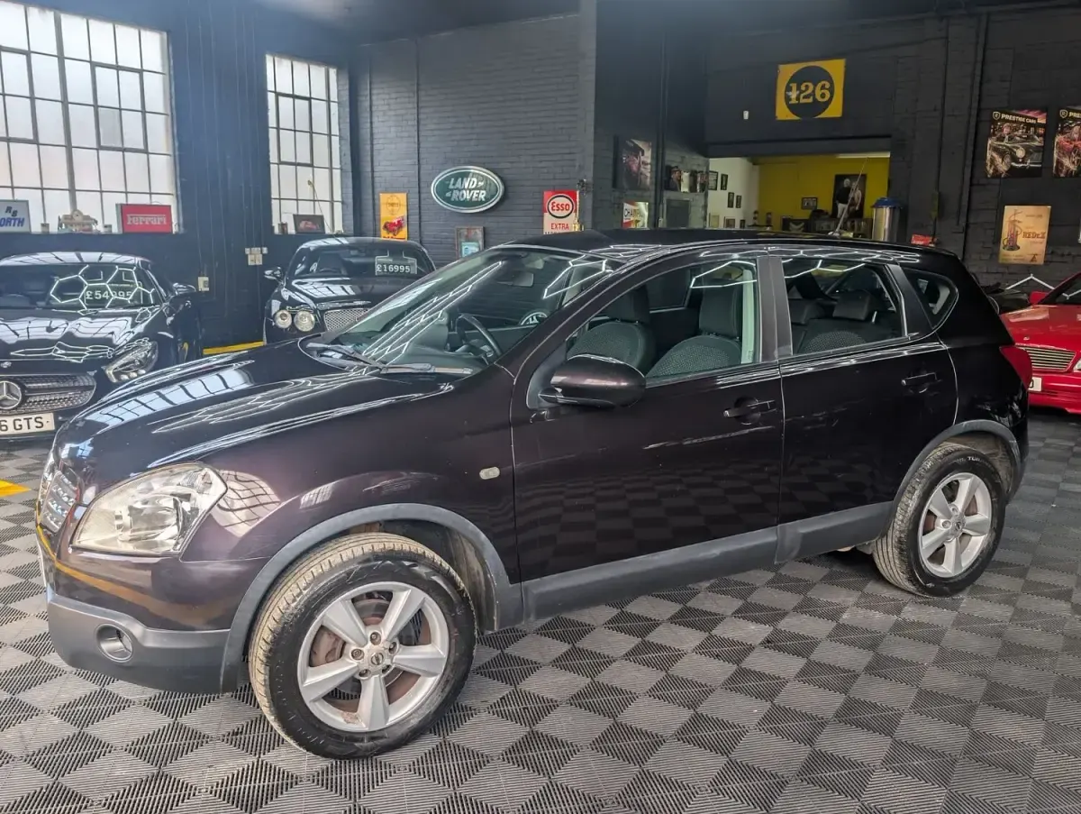 Used Nissan Qashqai Acenta 110 HP (80 kW) 2010 Black SUV